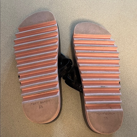 Tory Burch Miller Cloud lug sandals patent black and pink - Picture 6 of 7